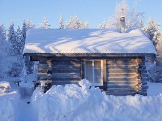 Off the trails Kovaraara cabin 2